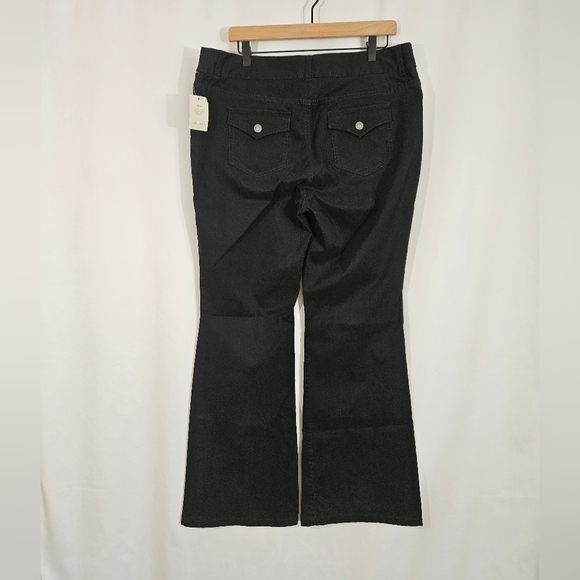 NWT Liz Claiborne Audra black corduroy flare leg pants women's size 14 - Picture 3 of 11